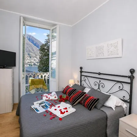 Lucia Villa Laglio